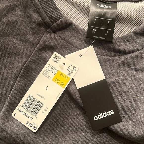 Classic Adidas Athletic Pullover  - Picture 11 of 12